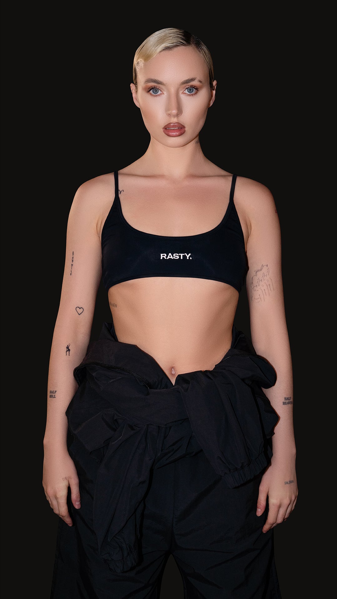BLACK BRALETTE