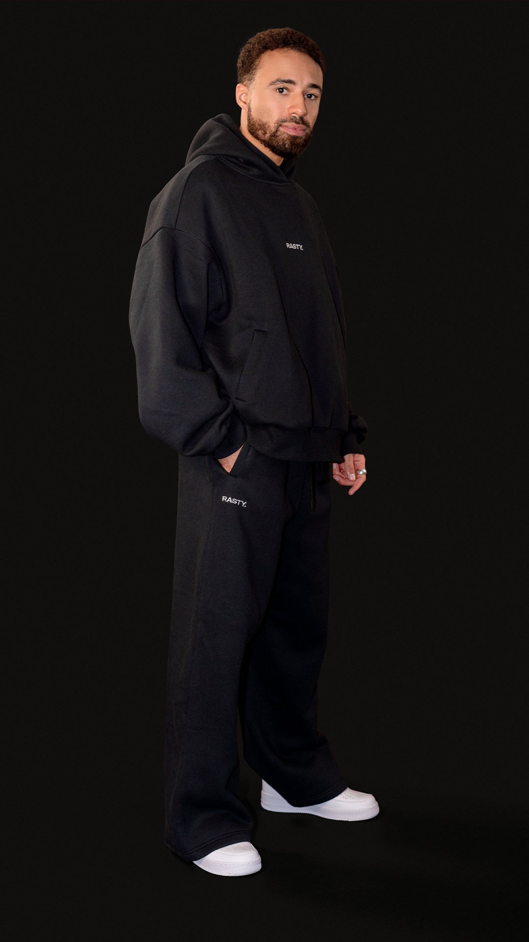BLACK JOGGERS