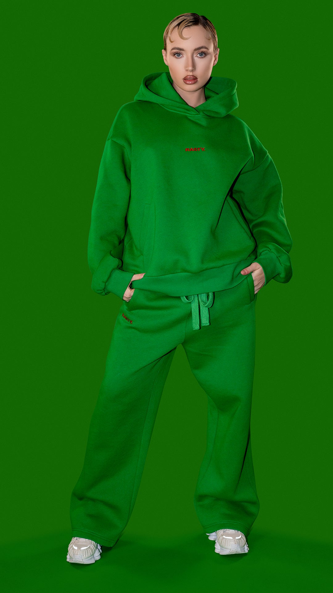 GREEN JOGGERS (LIMITED EDITION)